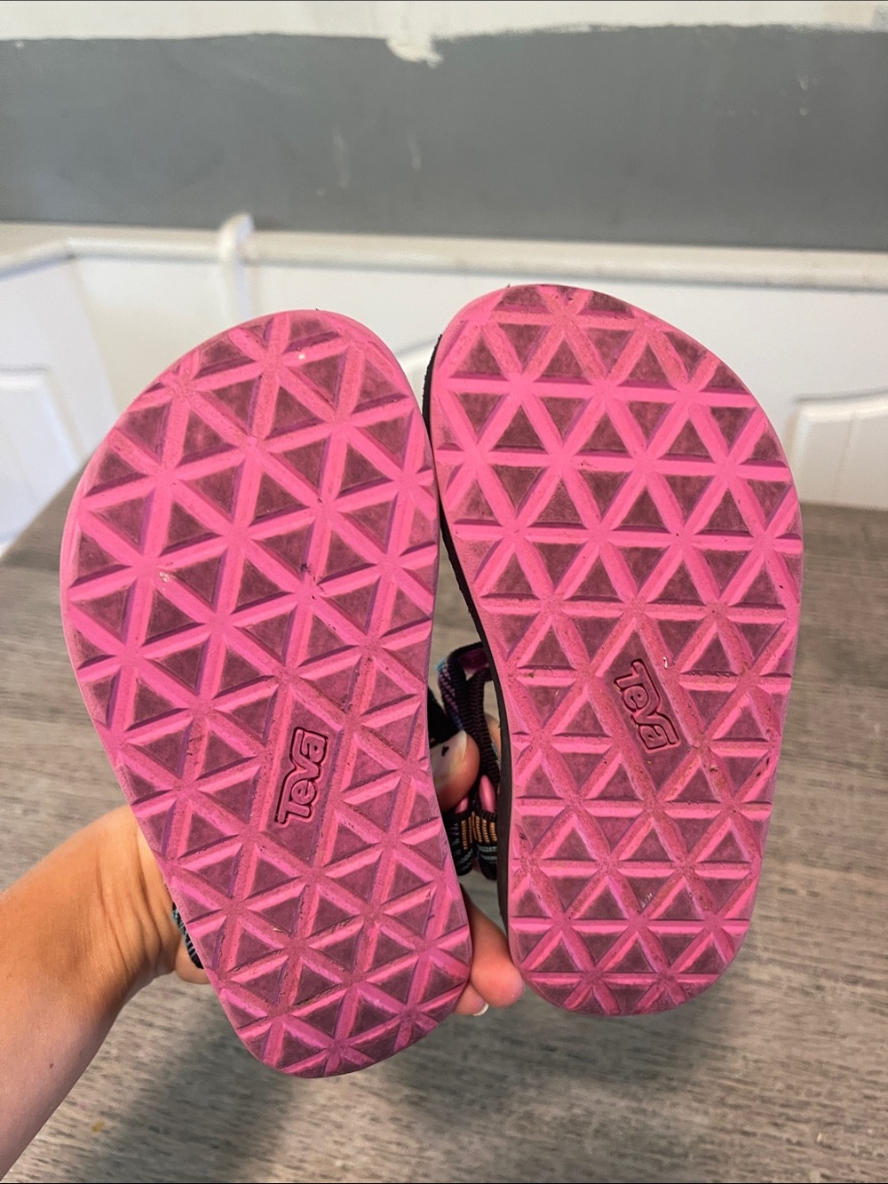 TEVA Universal Outdoor Sandals Little girl size 11 - Picture 4 of 6